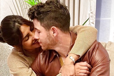 Priyanka Chopra Tells Nick Jonas 'I Love You,' Ends Split Rumours With Mushy Pic from Thanksgiving