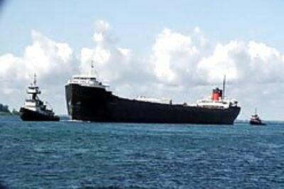 'Toxic' ship anchors in Gujarat