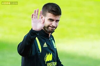 Pique caught on camera saying Fabregas 'is leaving' Barca
