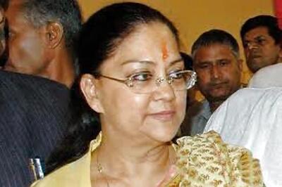 Raje says no to luxurious CM bungalow, promises to stop at red lights