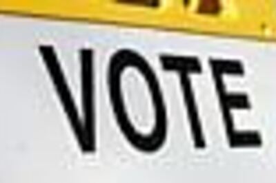 Politician morphs pic for slim looks in poll ad