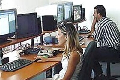 Women outdo men even in online shopping: Survey