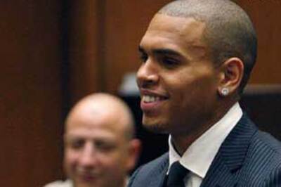 Singer Chris Brown sentenced for assaulting Rihanna