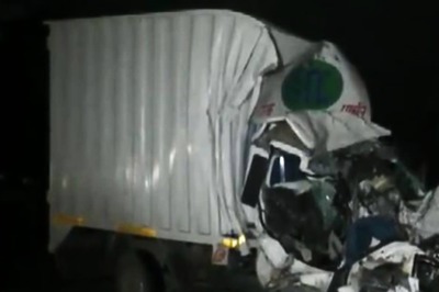 Gurugram: Four Dead After Oil Tanker Hits Car, Pickup Van on Delhi-Jaipur Highway