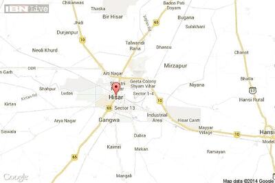 Hisar: Youth slaps Congress MLA at an election meeting