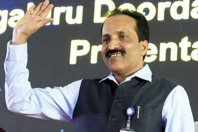 ISRO Chairman Encourages IIT Students to Contribute to India's Space Programme