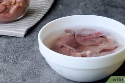 How to Cook Chicken Livers for Dogs