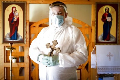 Rich Can't Get Priority for Vaccine, Poor Need Help, Says Pope Francis