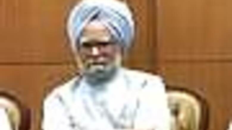 Manmohan 'happy' over Indo-Pak talks