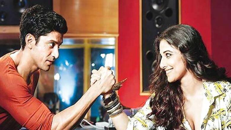 Snapshot: Farhan Akhtar arm wrestles Vidya Balan