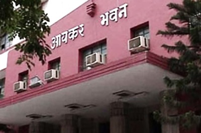 I-T Raids Continue in Karnataka With Dozen Locations Searched on Tax Evasion Charges