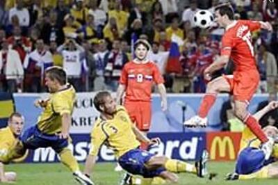 Euro 2008: Spain defeat Greece | Russia pack off Sweden