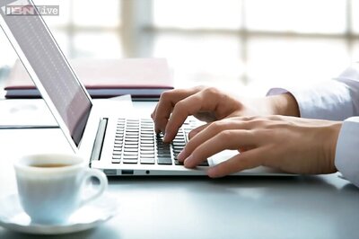 In India, Mumbaikars shop online the most; Delhi ranks second