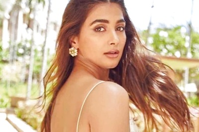 Pooja Hegde Flaunts her Beauty in Saree in Latest Photo Shoot