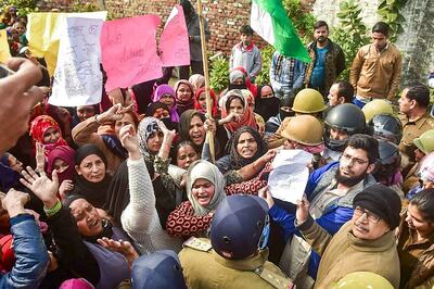 'Face Action if Violence Erupts': Aligarh Police Issues Notice to 153 Anti-CAA Protesters, Makes Them Sign Bond