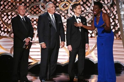 Leslie Jones Jokes About Her Twitter Woes At Emmy Awards