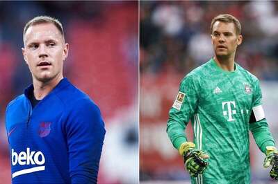 Champions League: Manuel Neuer Commiserates with Marc-Andre Ter Stegen after Winning Battle of German Goalkeepers
