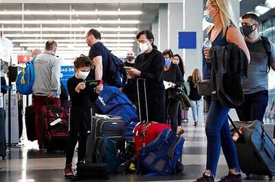 Can You Safely Enjoy The Holidays? Experts Offer COVID Tips