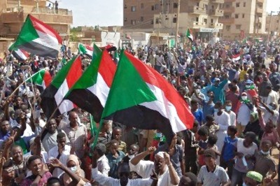 Sudan PM Hamdok to Return to Lead Govt After Deal: Mediators