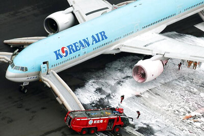 300 Passengers Evacuated From Korean Plane at Tokyo Airport