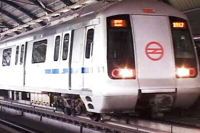 Delhi: Man commits suicide at Metro Station