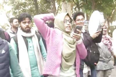 Group Protests in Delhi Over Chennai Police's Lathicharge on anti-CAA Demonstrators; Many Detained