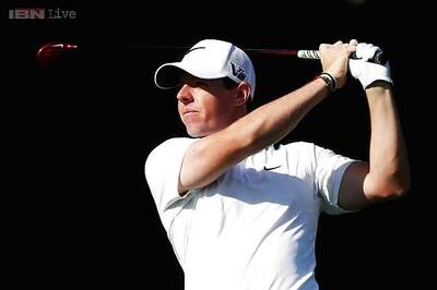Rory McIlroy uses late flurry to keep Oak Hill dream alive