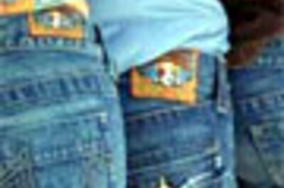  Tell Us: Should there be a dress code in offices?