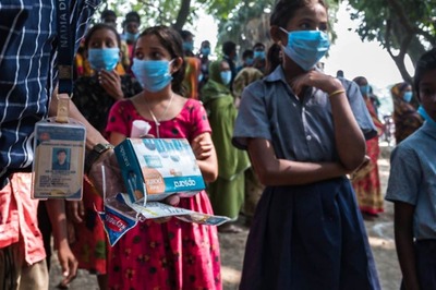 Girls Fall Sick After Consuming Mid-day Meal at Jhilmil Colony School in Delhi