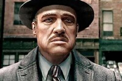 Rob and extort! Be a virtual mobster