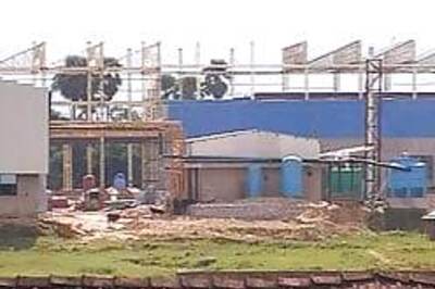 Bengal CM to meet Ratan Tata to resolve Singur impasse