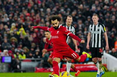 Mohamed Salah Helps Liverpool Beat Newcastle 4-2 and Go Three Points Clear Atop Premier League