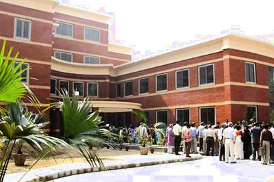 Applications to DU UG Courses Cross 1 Lakh Mark in 3 Days