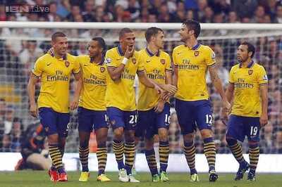 Arsenal ease past Fulham 3-1, Everton held by West Brom