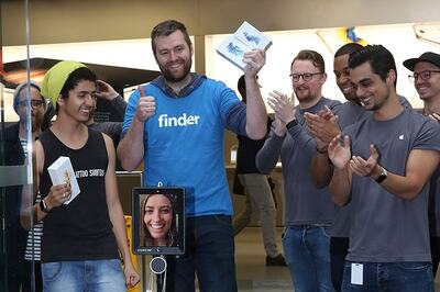 Apple iPhone 6s, 6s Plus go on sale