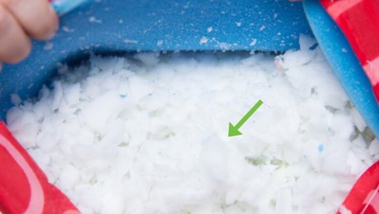 How to Make a Cat or Dog Bed Using a Pillowcase