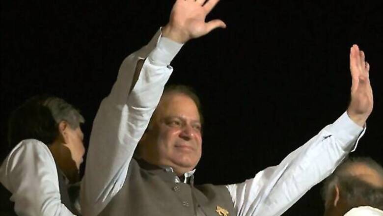 Pak stocks zoom to record high after Sharif's emphatic win