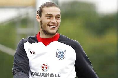 West Ham striker Carroll out for six weeks