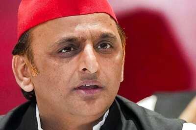 Akhilesh Yadav's 'Fata-fatt' Counter To PM Modi's 'Khata-khat' Jibe