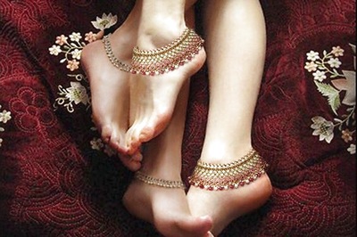 Lesbian Relationships Are Mostly Depicted As Male Fantasy: Lihaaf Scriptwriter