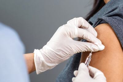 Delhi HC Seeks Response From Centre On Cancer Patient's Plea For 2nd Dose of Covaxin After 1st Dose Covishield