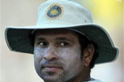 Troubled Brit bank to honour deal with Sachin