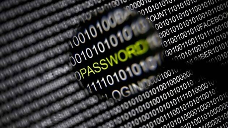 Yahoo email accounts hacked, passwords stolen