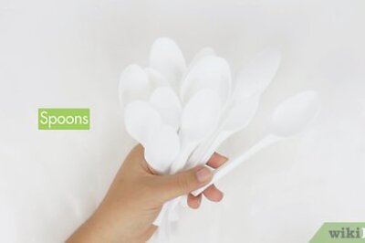 How to Make a Light Shade With Plastic Spoons