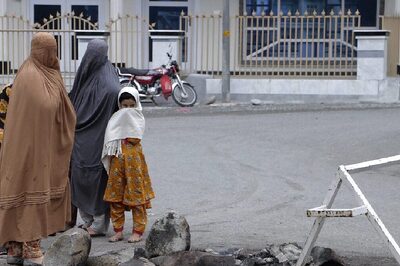 Mob In Pakistan Wrests Man From Cops, Sets Him Ablaze For Allegedly Burning The Quran