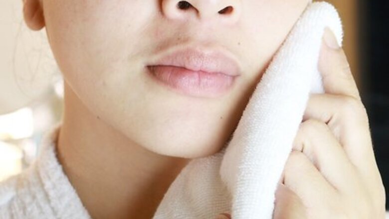 How to Apply Subtle Daytime Makeup
