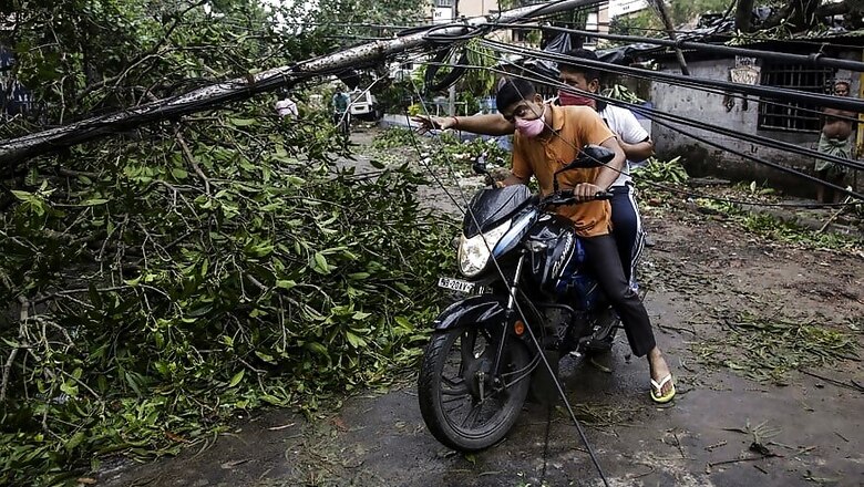 Bengal Struggles With Twin Challenge of Cyclone, Pandemic as Crowded Shelters May Emerge Virus Clusters