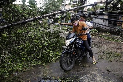 Bengal Struggles With Twin Challenge of Cyclone, Pandemic as Crowded Shelters May Emerge Virus Clusters