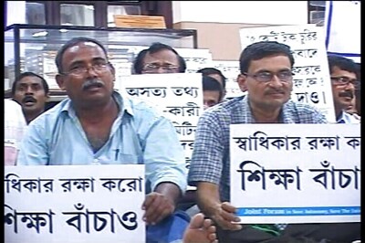 Chaos at Calcutta University as Trinamool Congress supporters attack teachers