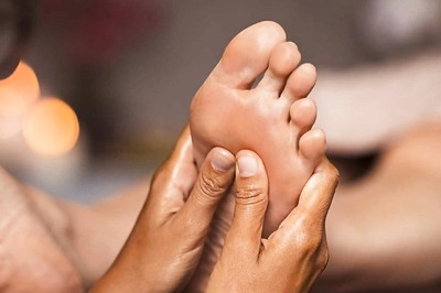 Skin Care: Applying THIS on your Feet' Soles Daily Will Give Your Face the Perfect Glow